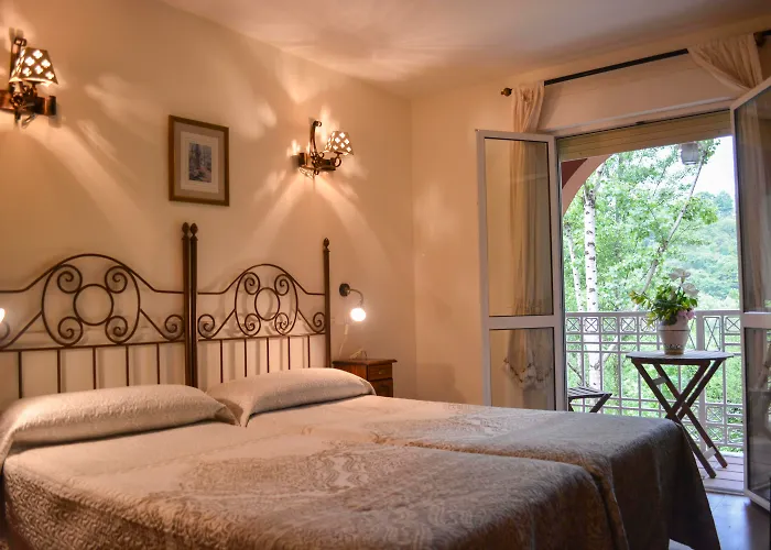 Hotel Azabache Cardes Onís